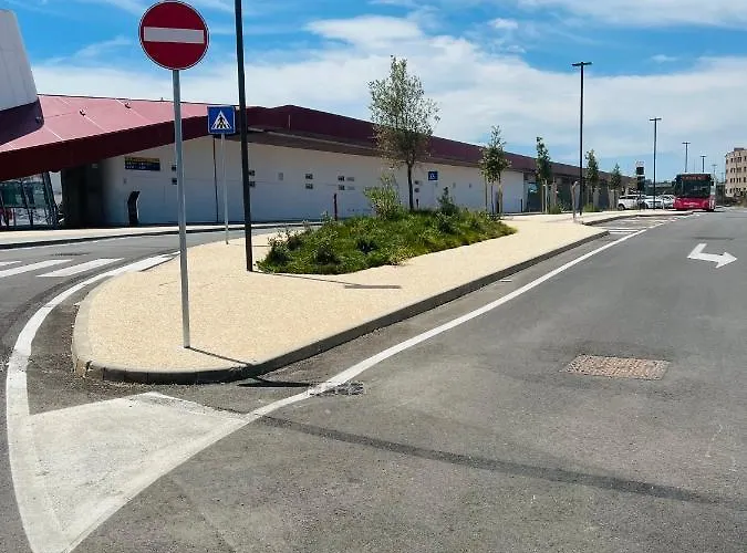 Les De Francoise Konukevi 3*