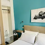 Les De Francoise Pensión 3*